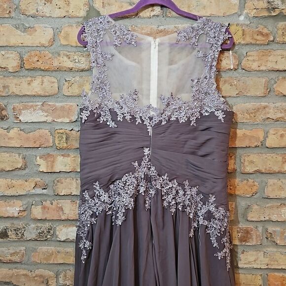 Gray Illusion maxi gown size 18W - Picture 6 of 11